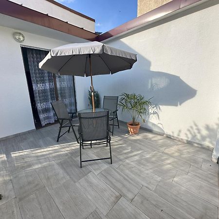 Three Palms Guest House 第比利斯 外观 照片