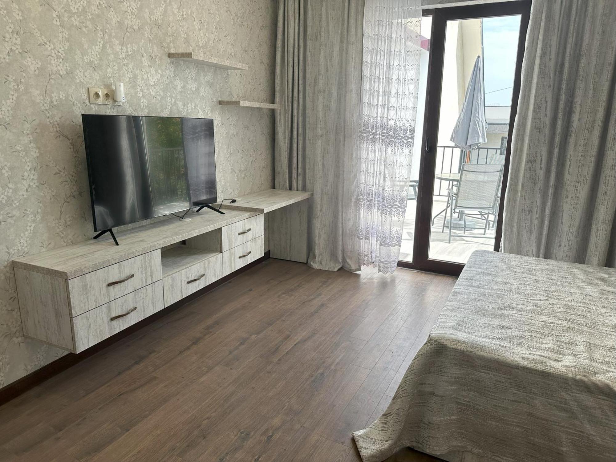 Three Palms Guest House 第比利斯 外观 照片