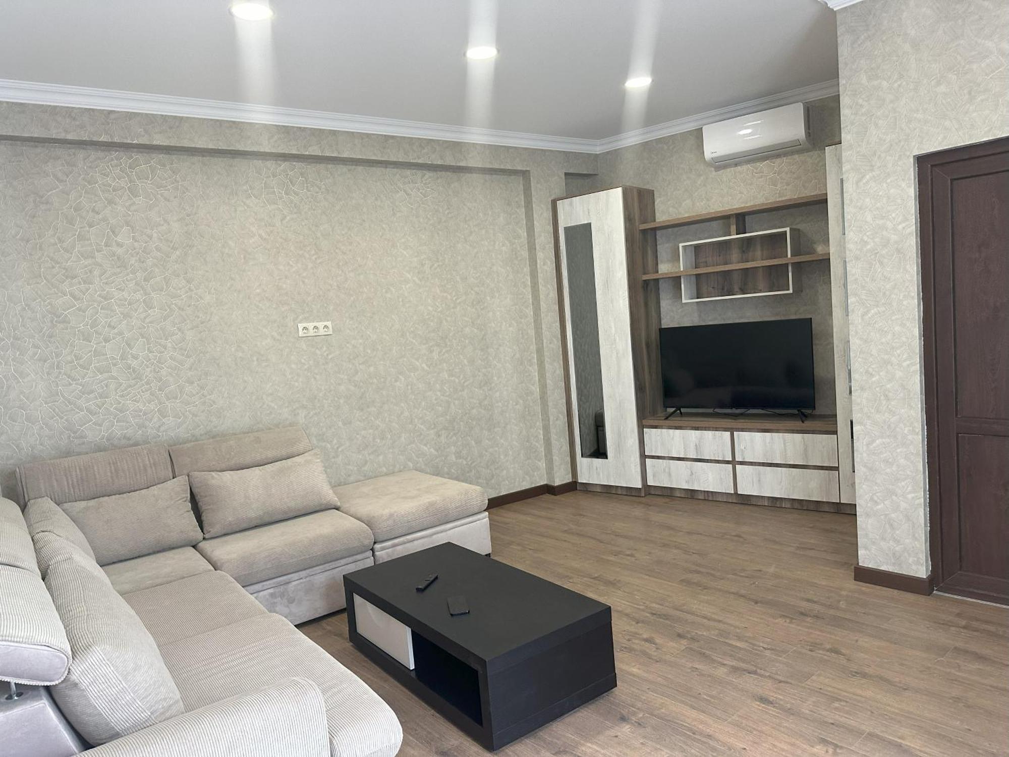 Three Palms Guest House 第比利斯 外观 照片